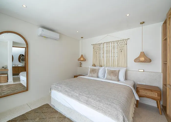 Amici Pererenan - Modern & Private 3br Pool Canggu (Bali)