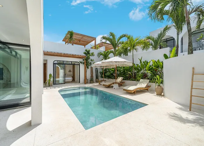 Amici Pererenan - Modern & Private 3br Pool Canggu (Bali)