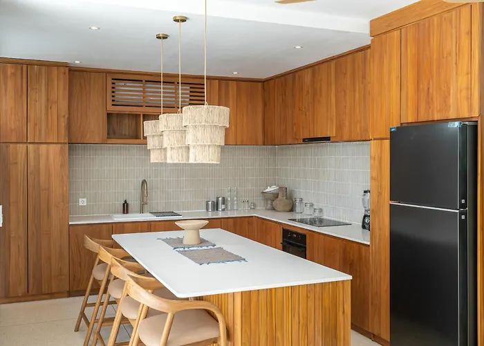 Amici Pererenan - Modern & Private 3br Pool * Canggu (Bali)