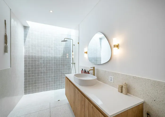 Amici Pererenan - Modern & Private 3br Pool Canggu (Bali)