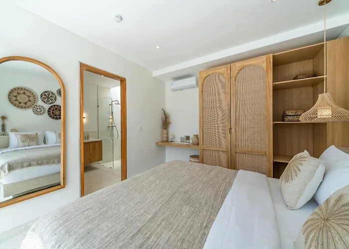 Amici Pererenan - Modern & Private 3br Pool Canggu (Bali)