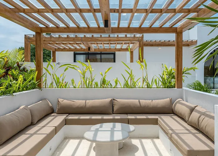 Amici Pererenan - Modern & Private 3br Pool * Canggu (Bali)