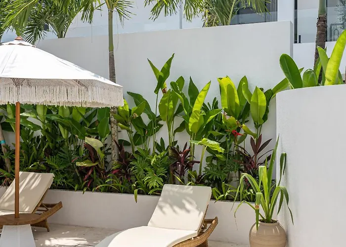Amici Pererenan - Modern & Private 3br Pool Villa Canggu (Bali)