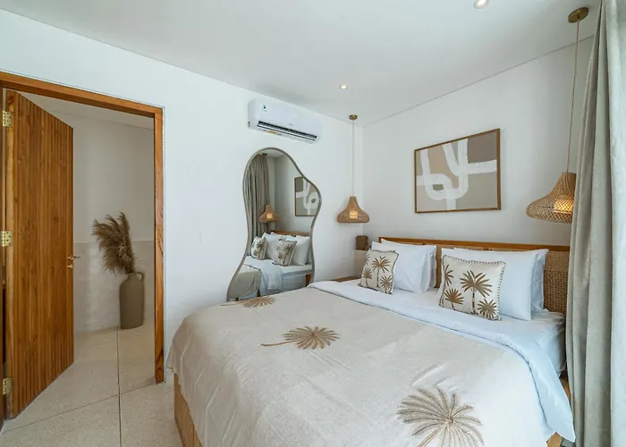Amici Pererenan - Modern & Private 3br Pool ヴィラ チャングー