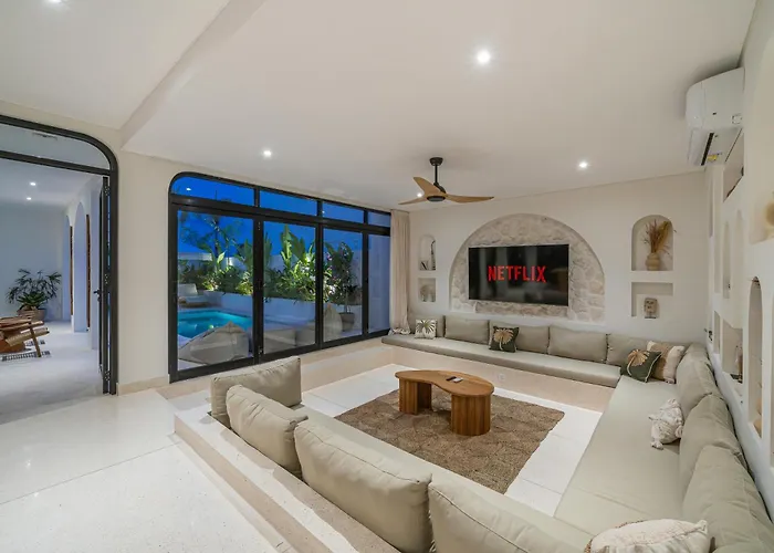 Villa Amici Pererenan - Modern & Private 3br Pool