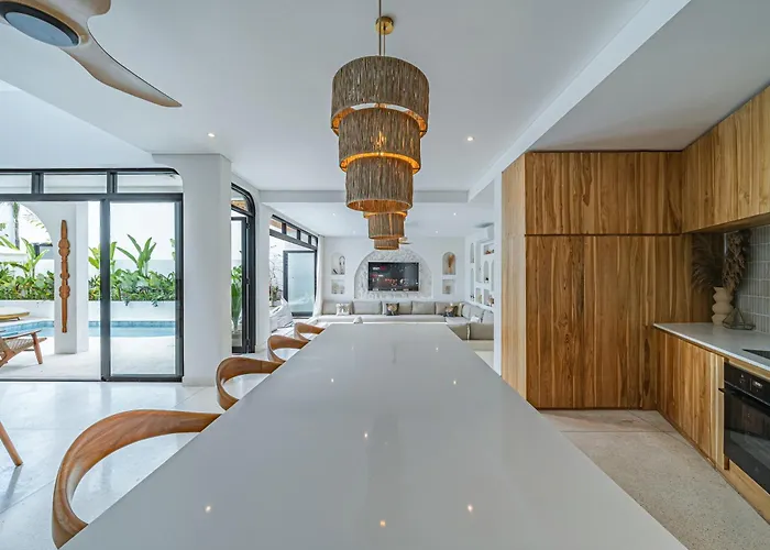 Amici Pererenan - Modern & Private 3br Pool * Canggu (Bali)