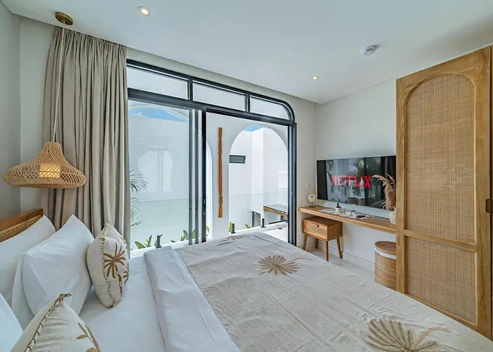 Villa Amici Pererenan - Modern & Private 3br Pool