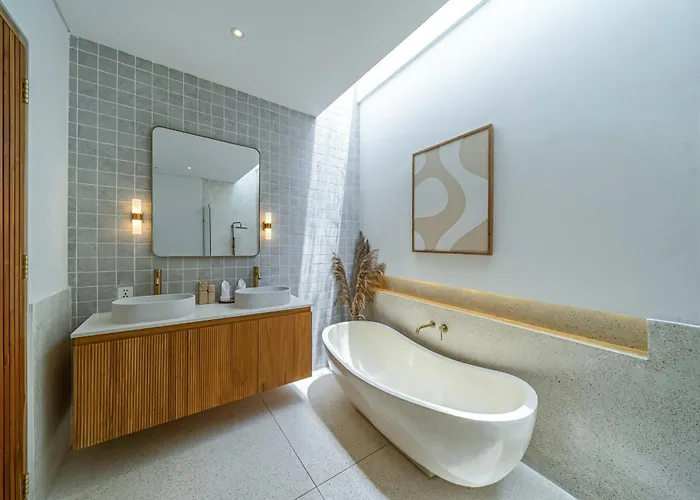 Amici Pererenan - Modern & Private 3br Pool ヴィラ チャングー